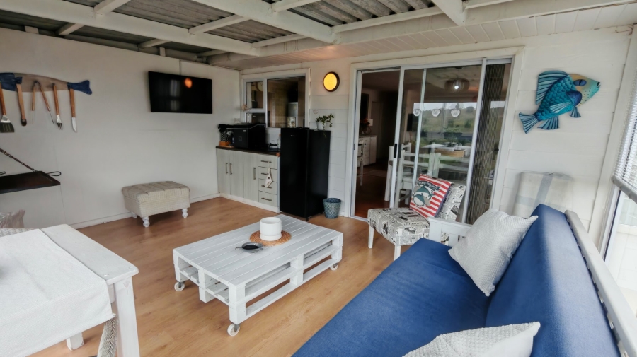 5 Bedroom Property for Sale in Reebok Western Cape